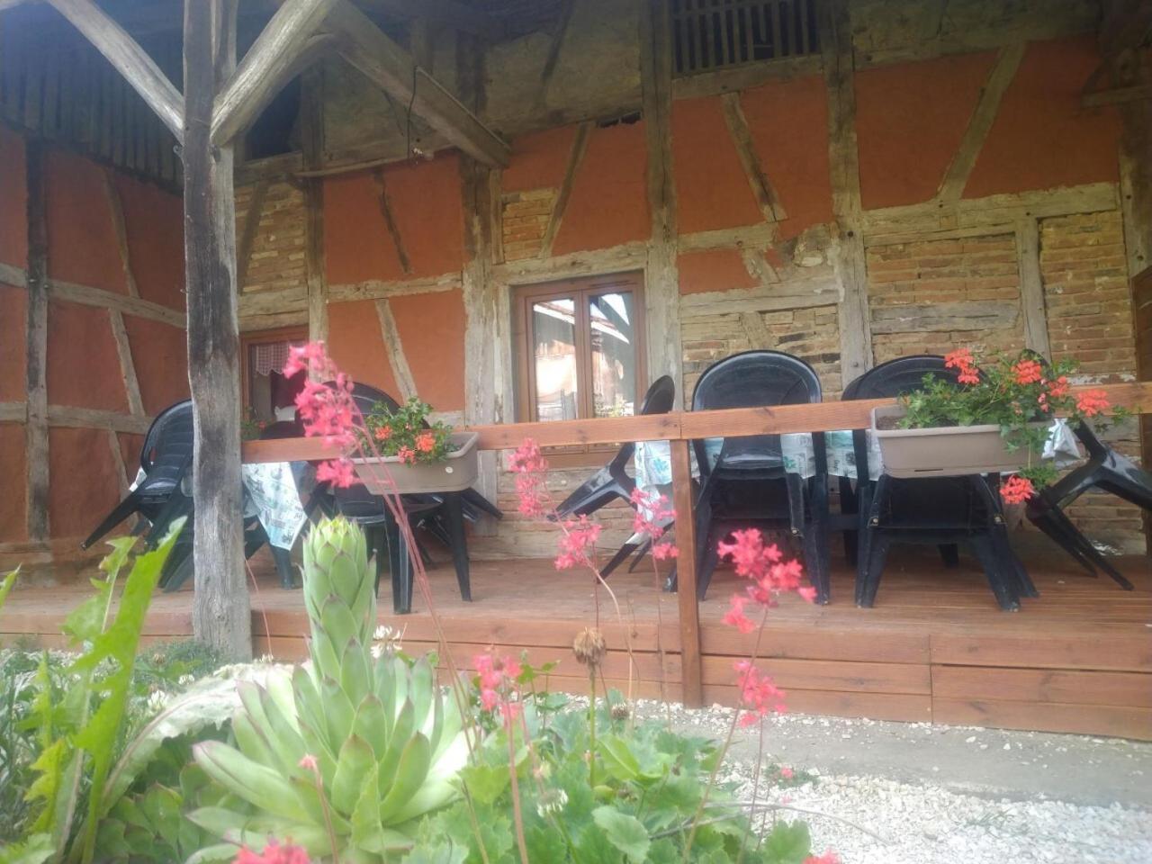 A La Poularde B&B Curciat-Dongalon Bagian luar foto